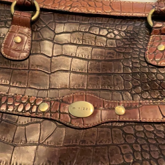 Faux alligator bag - Picture 2 of 4